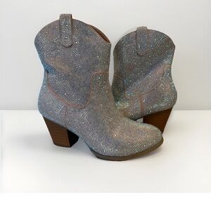 Torrid Silver Embellished Western Bootie - Size 10WW EUC Bling